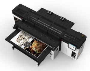 スチレンボードや発泡塩ビに直接プリント｜高生産性のHP Latex R2000 Plus