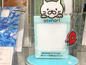 福岡発祥のタダ活アプリ『otonari(オトナリ)』QRアクリルスタンド